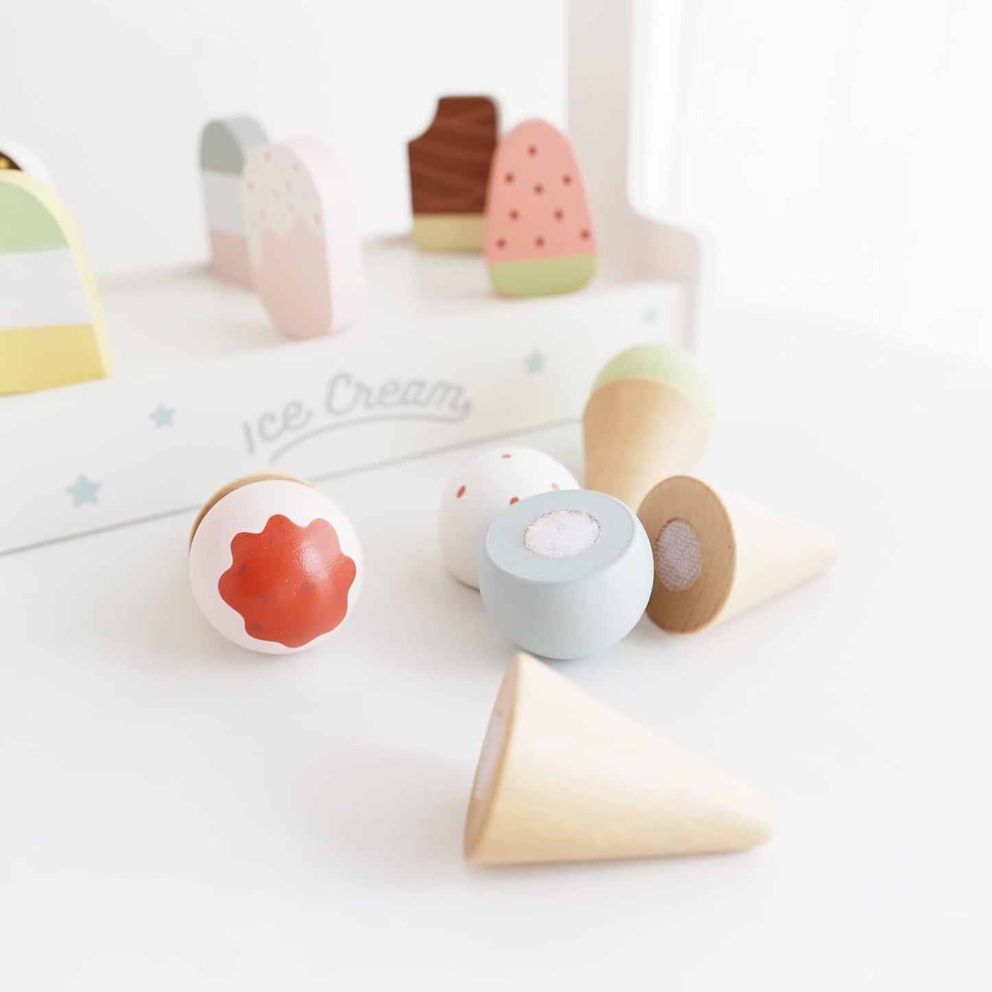 PLAYSET - Wooden Ice Cream Stand