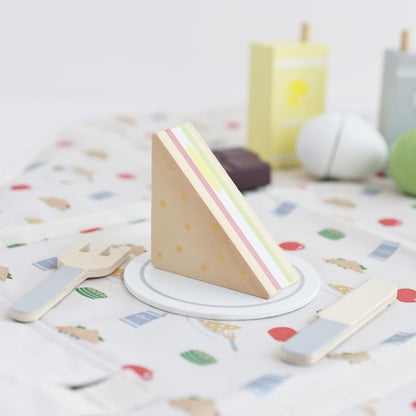 PLAYSET - Wooden Picnic Pack & Play Kit