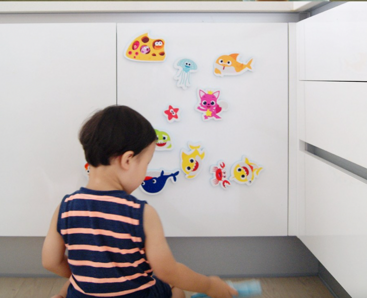 PINKFONG - Baby Shark Water Bath Play Stickers (30pcs)