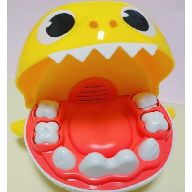 PINKFONG - Baby Shark Educational Singing Dental Kit
